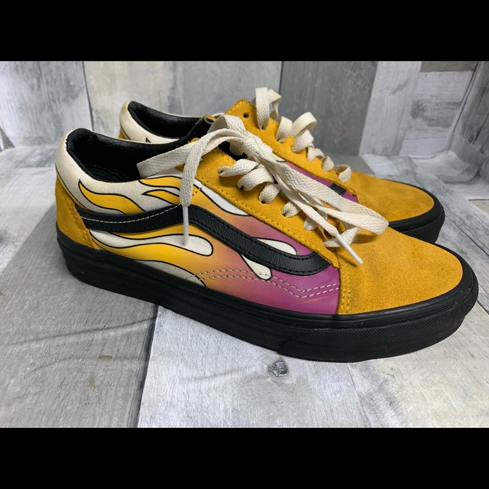 Vans Old Skool Flame Banana Black Shoes size 7 women 5.5 men vintage